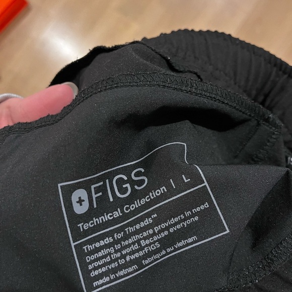 FIGS Technical Collection Axim Cargo Scrub Pants | Size L | Style M22SW2001 - Picture 7 of 7